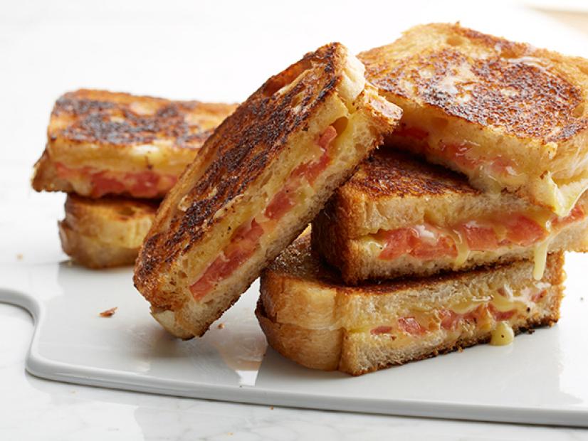 Grilled Tomato and Cheese Sandwich 